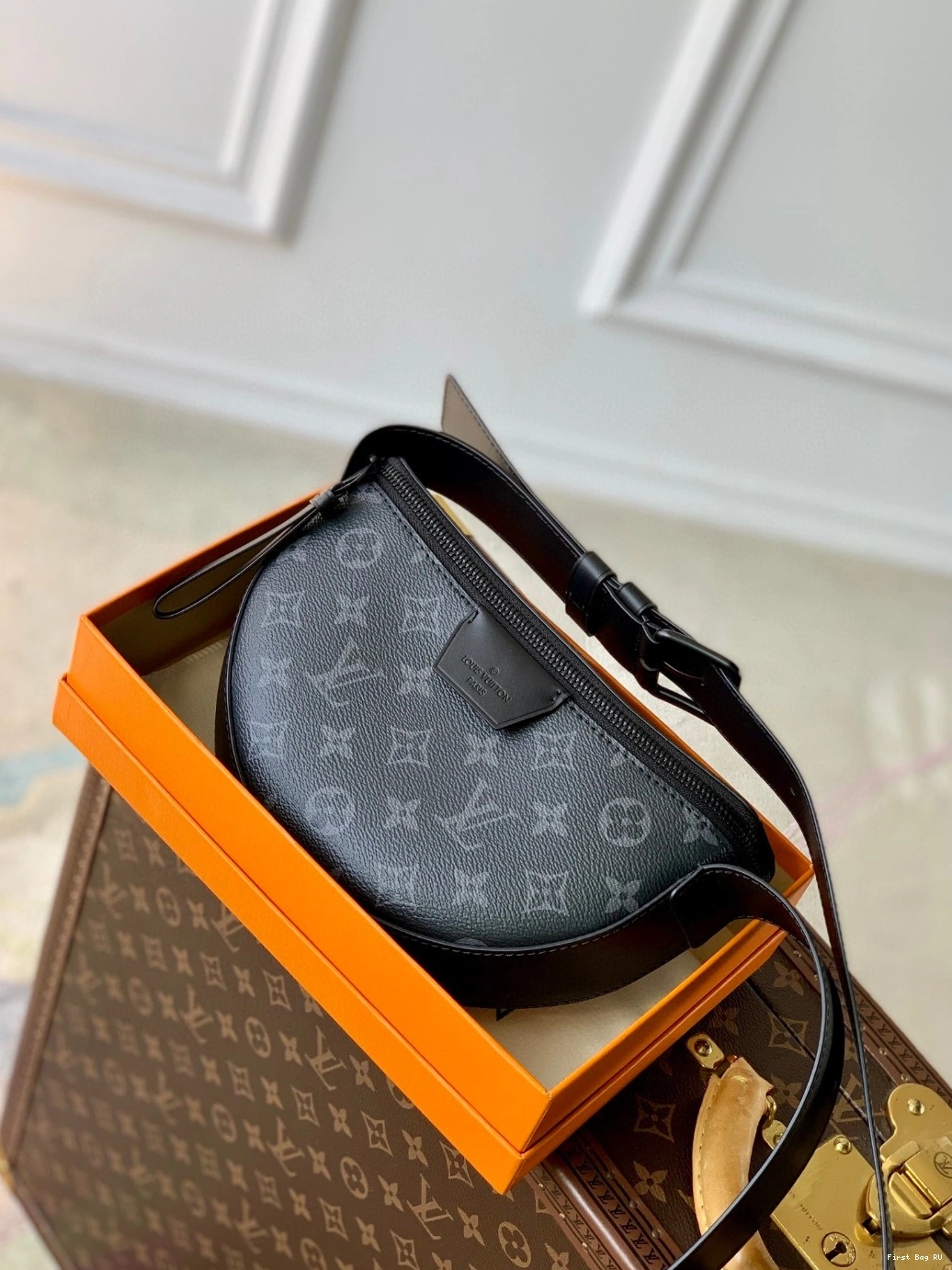 First bags ru Moon LOUIS Crossbody VUITTON 0804